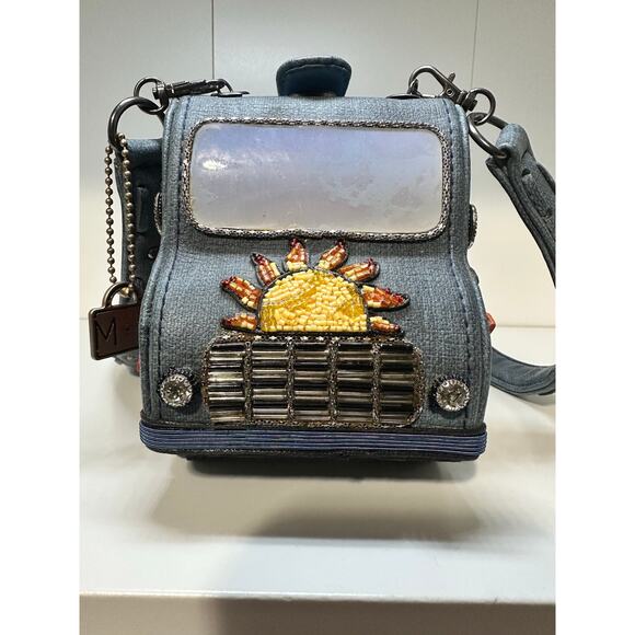 Mary Frances TACO 🌮 TRUCK Handbag. Unique and Rare! - Picture 2 of 10
